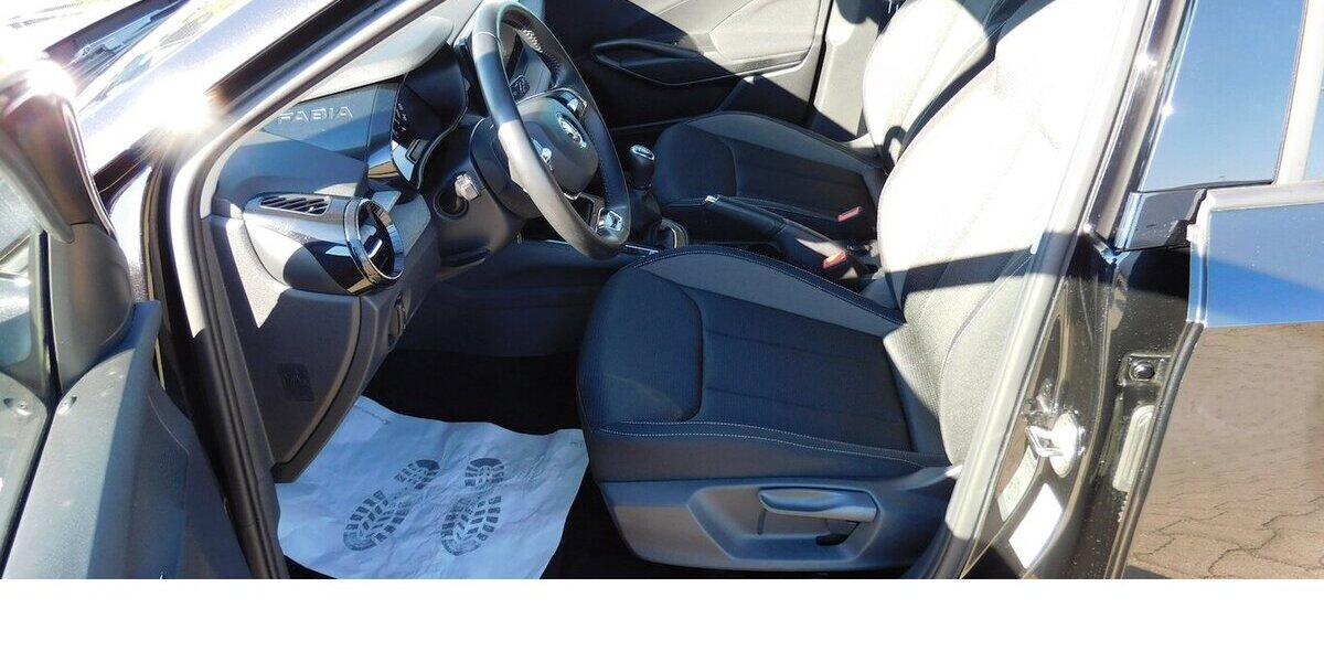 Skoda Fabia 1.0 Ambion TSI BMT 4TRG Klima Navi 14.100 km 16.390 € Vordorf 38533