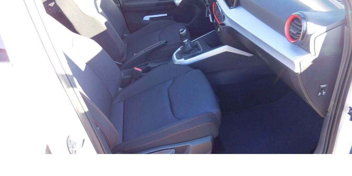 Seat Arona 1.0 FR-Line TSI BMT Navi Klima Alu 27.000 km 16.990 € Vordorf 38533