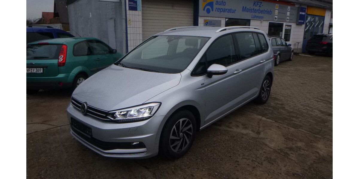 VW Touran 156.123 km 16.495 &euro; Hillerse 38543