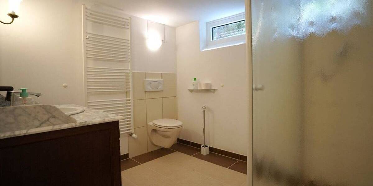 Energetisch saniertes Anwesen in einmaliger Waldrandlage 9 zimmer