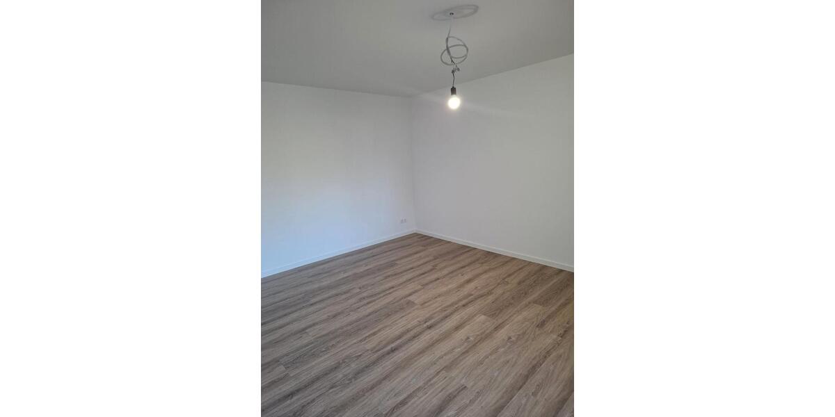 Etagenwohnung Braunschweig Lehndorf-Watenbüttel - 4 Zimmer, 126 m&sup2;, 1.450&euro; | Angebot:26313174