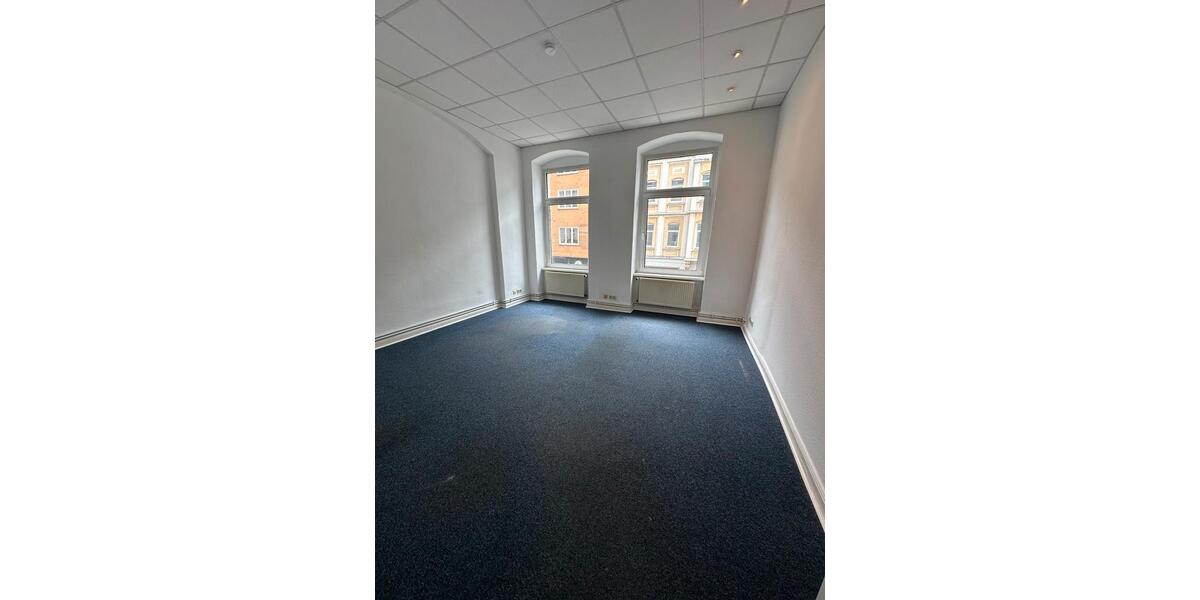 Etagenwohnung Braunschweig - 5 Zimmer, 126 m&sup2;, 1.150&euro; | Angebot:26561236