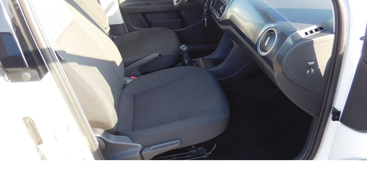 VW up! 1.0 Move MPI BMT 4Trg Klima Radio 27.100 km 11.990 &euro; Vordorf 38533