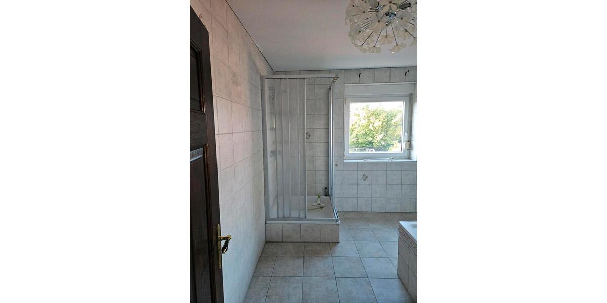 Einfamilienhaus Helmstedt - 7 Zimmer, 178 m&sup2;, 1.400&euro; | Angebot:25768988