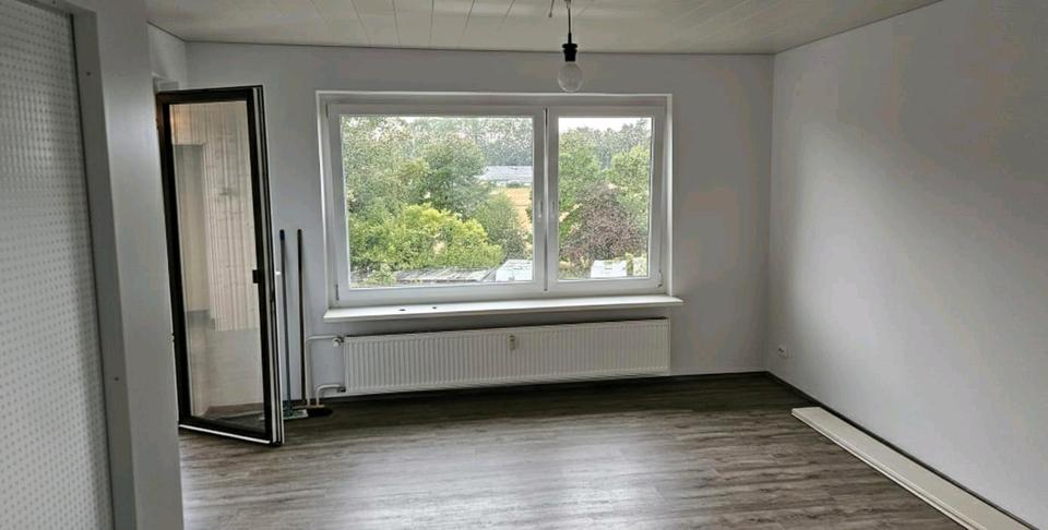 Dachgeschoßwohnung Ribbesbüttel - 2.5 Zimmer, 80 m&sup2;, 650&euro; | Angebot:25173465