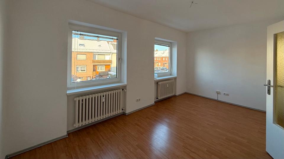 Geräumige Mietwohnung - 3 Zimmer, Balkon, Küche, Bad 3 zimmer
