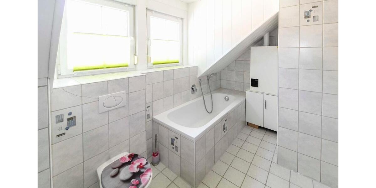 Dachgeschoßwohnung Rühen - 3 Zimmer, 68 m&sup2;, 132.000&euro; | Angebot:24750758