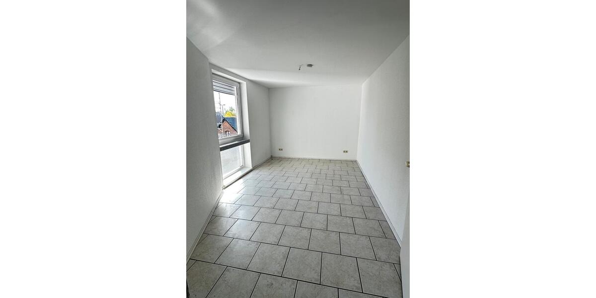 Etagenwohnung Braunschweig Wabe-Schunter-Beberbach - 4 Zimmer, 94 m&sup2;, 1.150&euro; | Angebot:26395935
