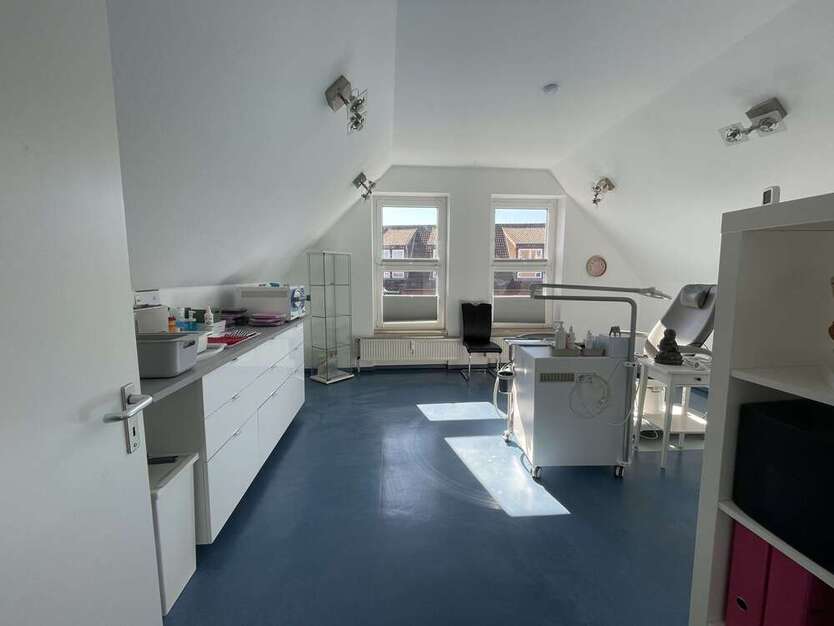 Büro in Wolfsburg 1.390 € 126.1 m²