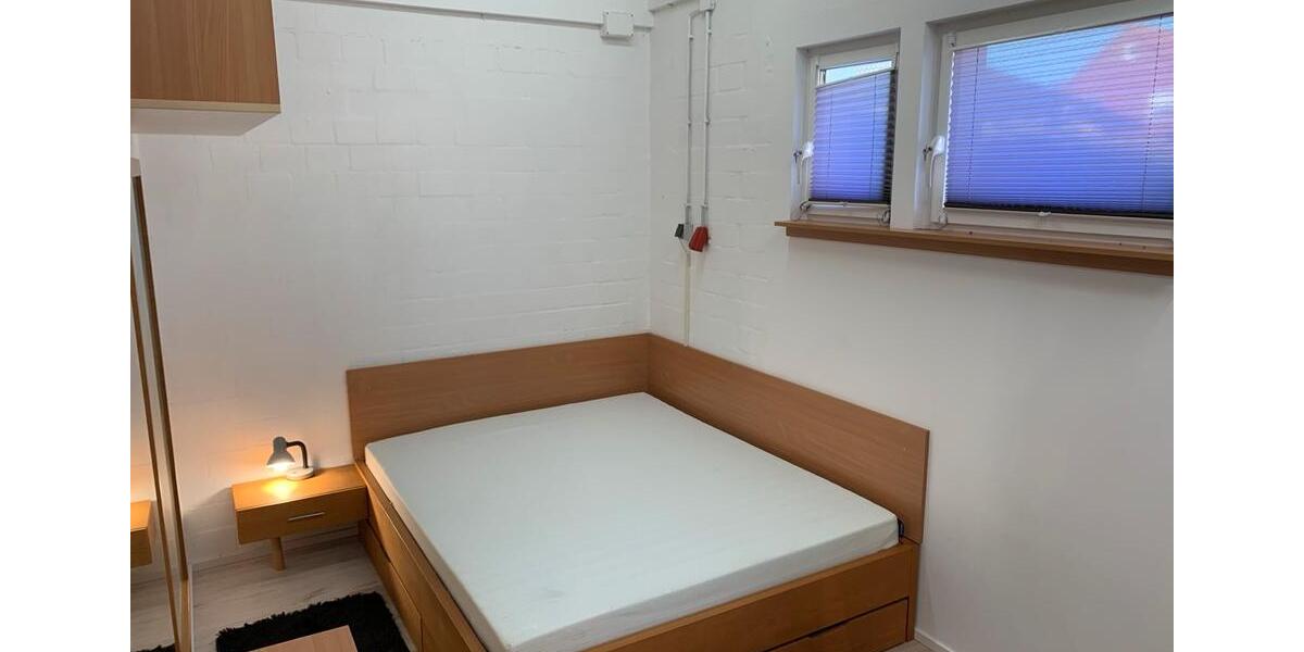 Möbliertes Loft 100 qm 2 zimmer