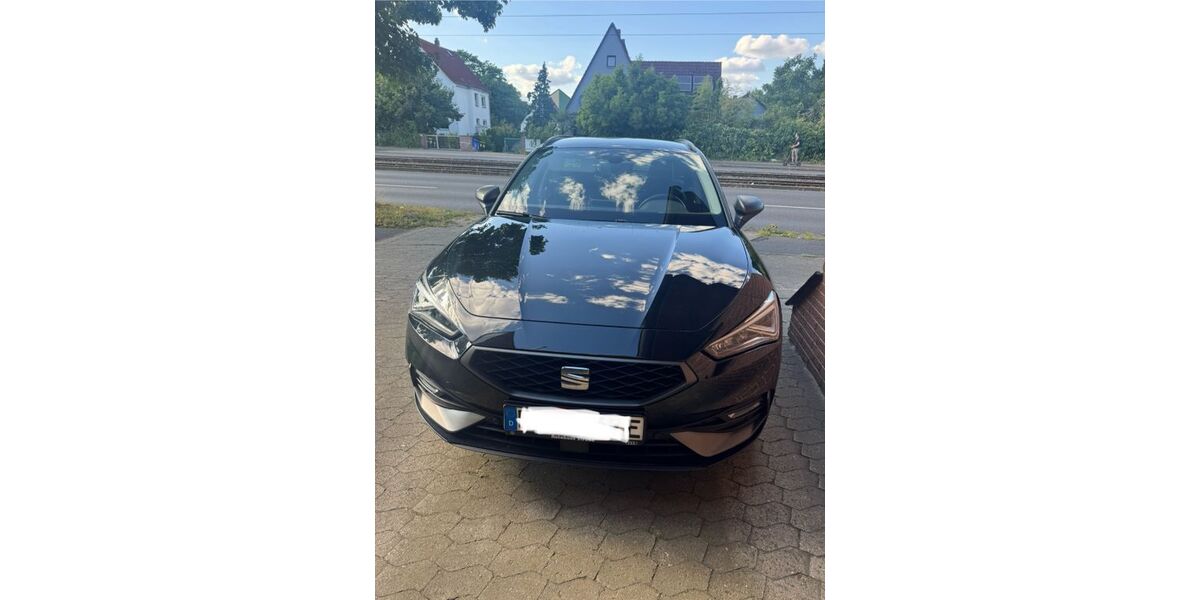 Seat Leon 65.000 km 18.499 € Braunschweig 38104