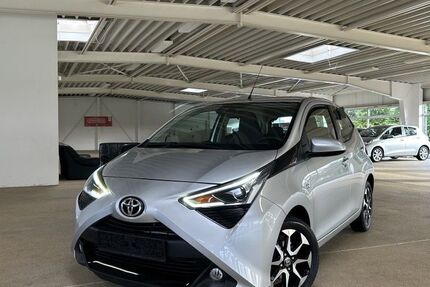 Toyota Aygo (X) 16.794 km 12.600 € Sassenburg / Neudorf- Pl 38524