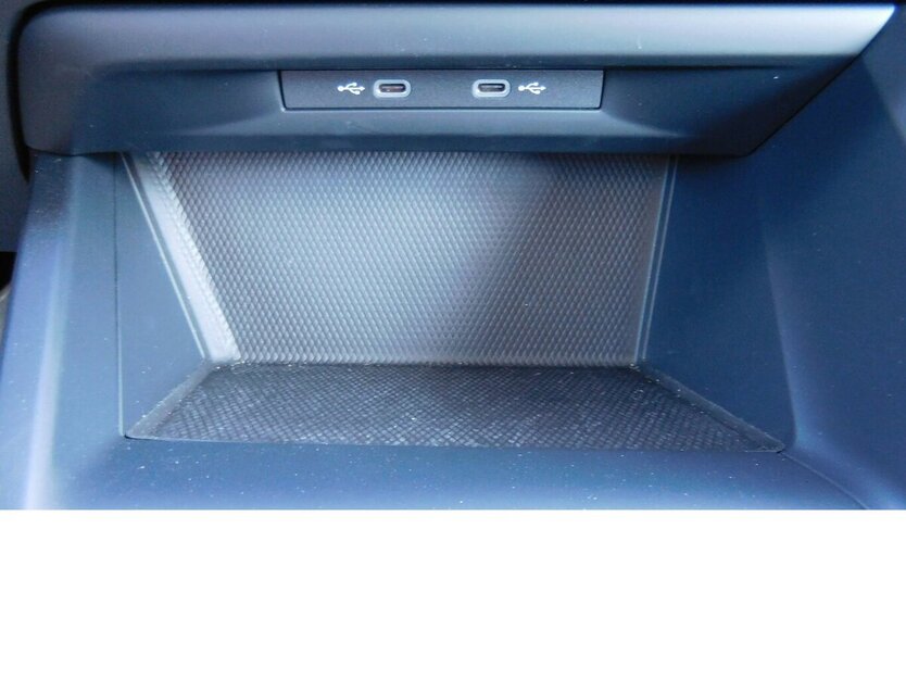 VW Golf VIII 1.5 TSI Navi Klima 6.700 km 20.990 € Vordorf 38533