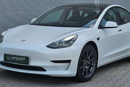 Tesla Model 3 106.589 km 24.940 &euro; Braunschweig 38112