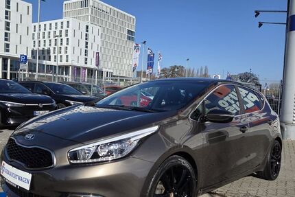 Kia ceed / Ceed 96.705 km 8.489 &euro; Wolfsburg 38446