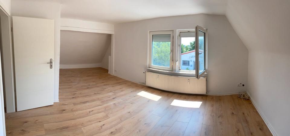 Dachgeschoßwohnung Wolfsburg Detmerode - 2.5 Zimmer, 60 m&sup2;, 600&euro; | Angebot:25646575