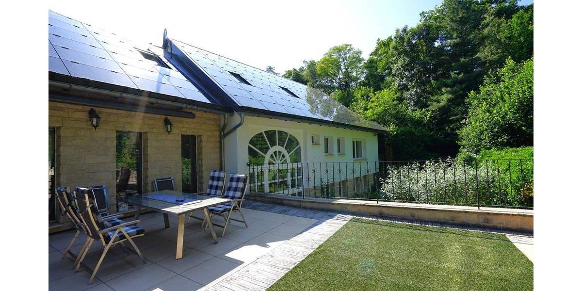 Energetisch saniertes Anwesen in einmaliger Waldrandlage 9 zimmer