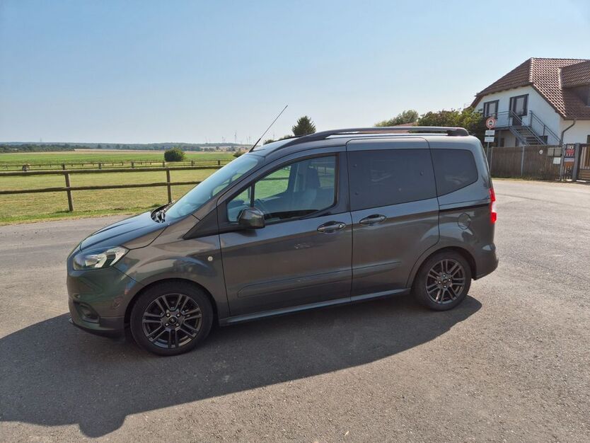 Ford Tourneo Courier 81.500 km 11.300 € Wolfenbüttel 38300