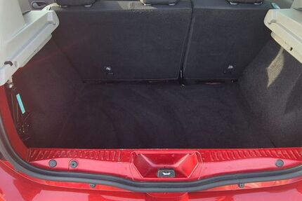 Dacia Sandero 66.000 km 5.550 &euro; Wolfsburg 38448