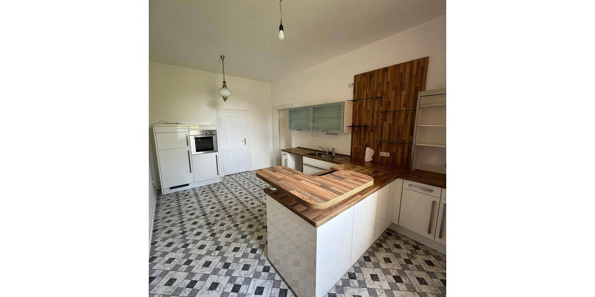 Etagenwohnung Helmstedt - 4 Zimmer, 120 m&sup2;, 850&euro; | Angebot:26684605
