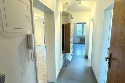 Sorglos wohnen: Moderne Wohnung mit neuem Bad, hochwertiger Küche, Aufzug & Parkplatz 2 zimmer