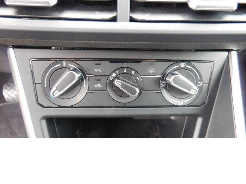 VW Polo 1.0 Life MPI BMT 4Trg Klima Navi LED 21.400 km 14.990 € Vordorf 38533