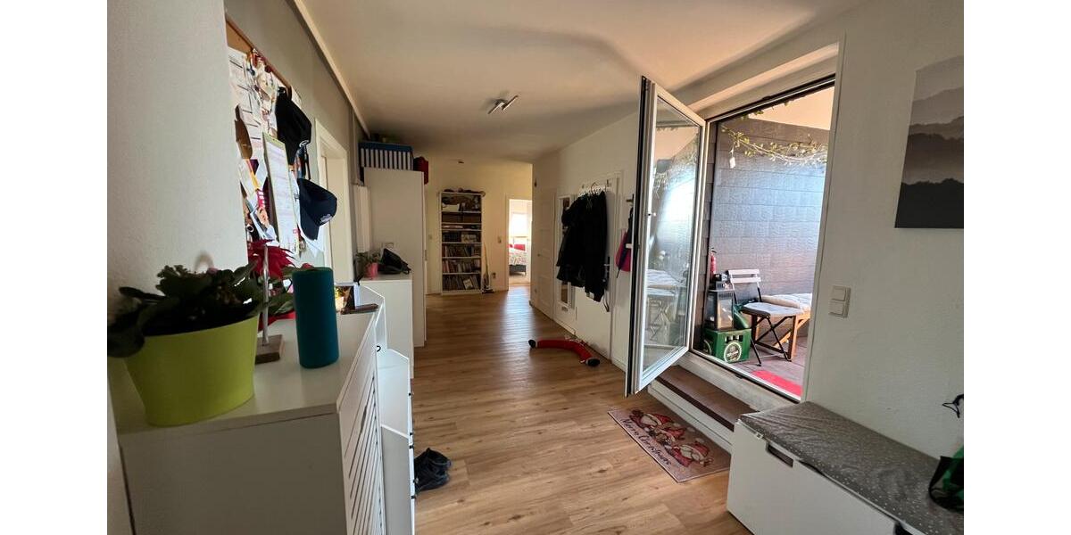 Dachgeschoßwohnung Braunschweig Lehndorf-Watenbüttel - 4 Zimmer, 139 m&sup2;, 1.050&euro; | Angebot:26296847