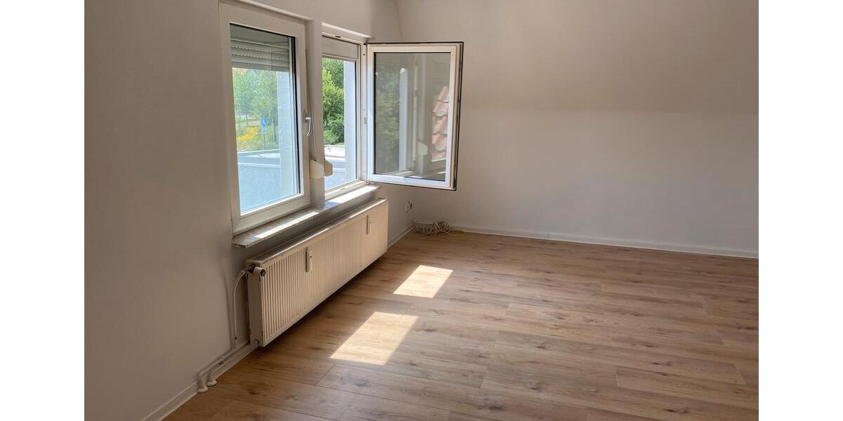 Dachgeschoßwohnung Wolfsburg Detmerode - 2.5 Zimmer, 60 m&sup2;, 600&euro; | Angebot:25646575