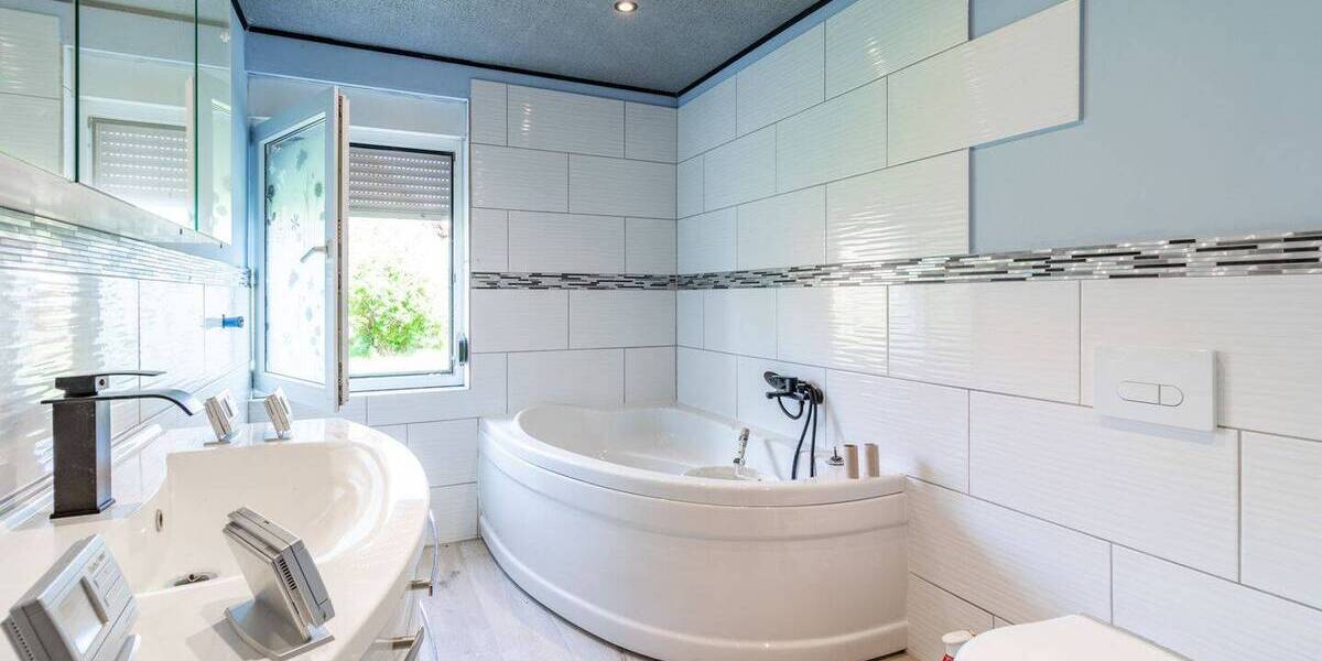 Einfamilienhaus Döhren Döhren - 6 Zimmer, 161 m&sup2;, 170.000&euro; | Angebot:25728694