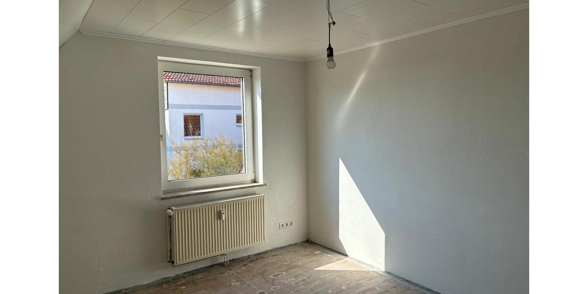 Dachgeschoßwohnung Velpke - 3 Zimmer, 53 m&sup2;, 450&euro; | Angebot:25841939