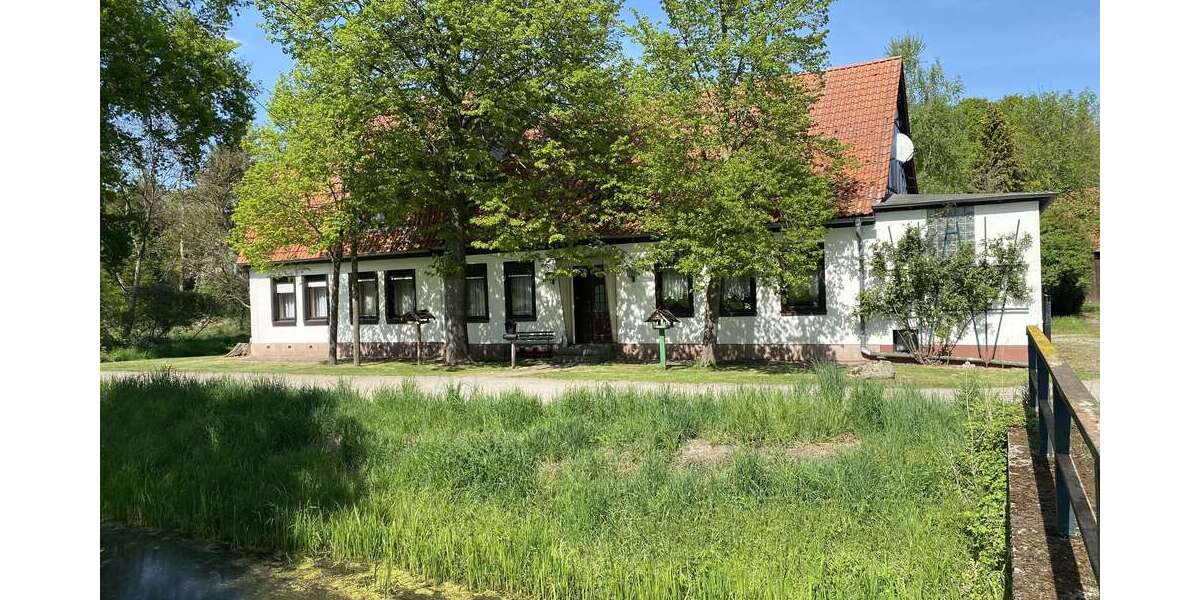 Haus zum Kaufen in Bergfriede 590.000 € 250.21 m² 9 zimmer