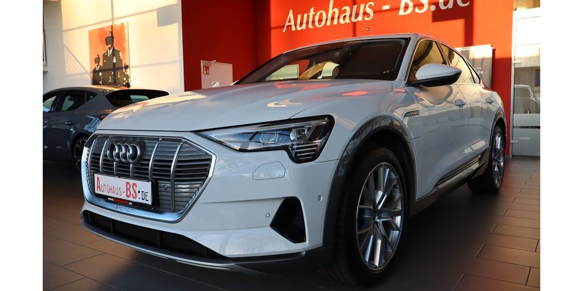 Audi e-tron 41.361 km 32.849 € Braunschweig 38116