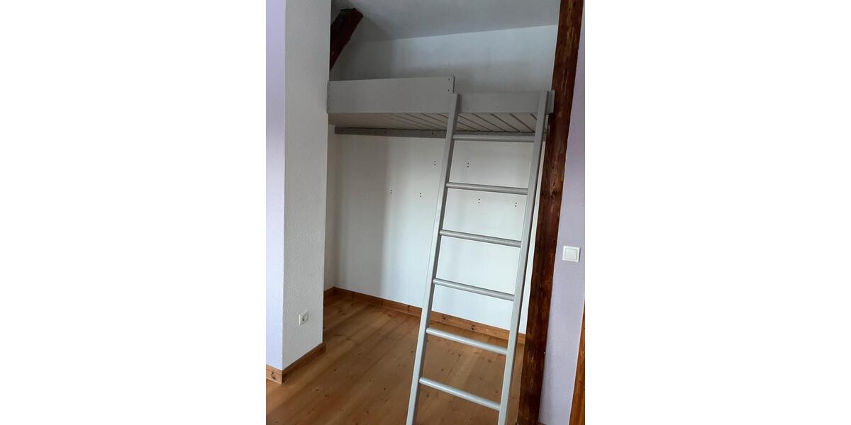 Gemütliche, helle Dachgeschosswohnung 3.5 zimmer
