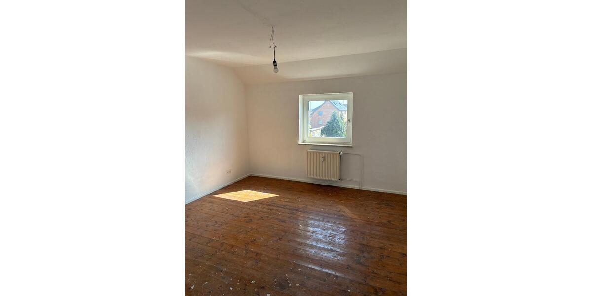 Dachgeschoßwohnung Velpke - 3 Zimmer, 53 m&sup2;, 450&euro; | Angebot:25841939