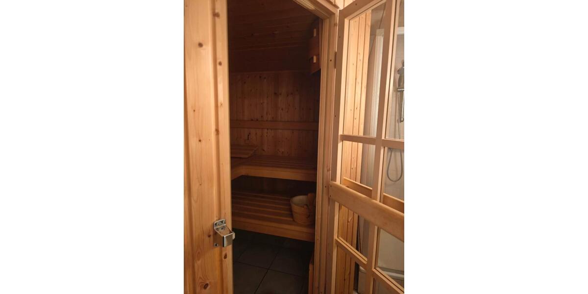 Erdgeschoßwohnung Wolfsburg Ehmen - 7 Zimmer, 200 m&sup2;, 1.250&euro; | Angebot:26154415