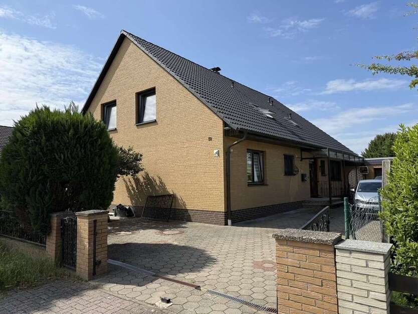 Haus zum Kaufen in Wolfsburg 695.000 € 220 m²