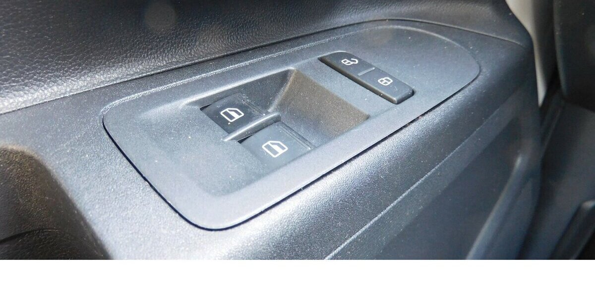 VW up! 1.0 Move MPI BMT 4Trg Klima Radio 27.100 km 11.990 &euro; Vordorf 38533