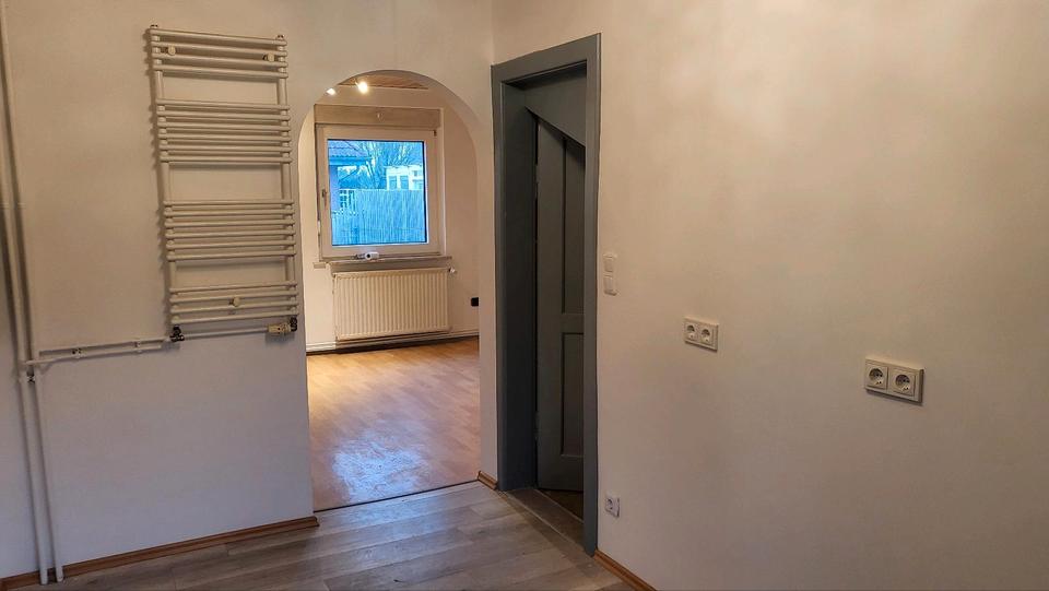 Einfamilienhaus Hillerse - 8 Zimmer, 220 m&sup2;, 1.500&euro; | Angebot:26358986