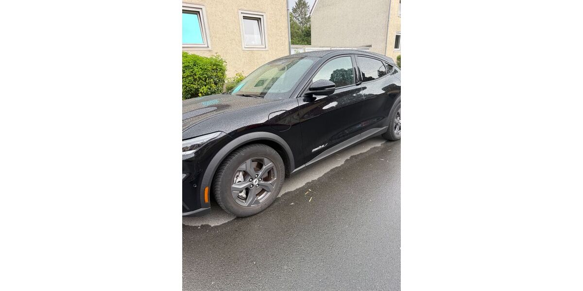 Ford Mustang Mach-E 229.400 km 19.999 &euro; Wolfsburg 38444