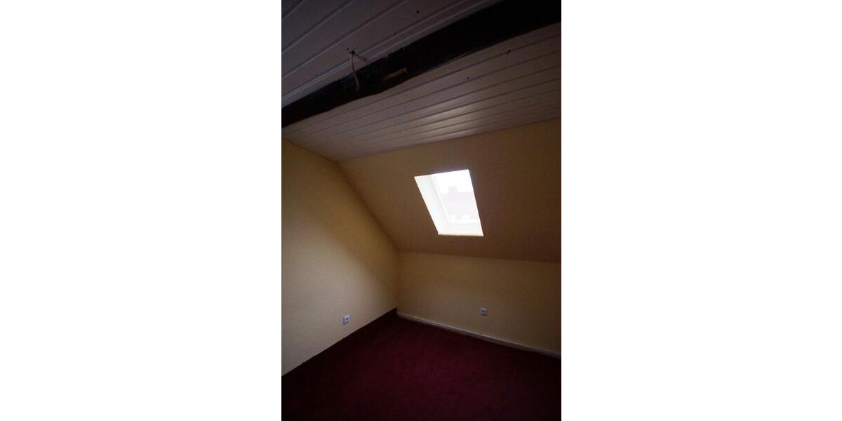 Dachgeschoßwohnung Braunschweig Westliches Ringgebiet - 3 Zimmer, 75 m&sup2;, 130.000&euro; | Angebot:26289318