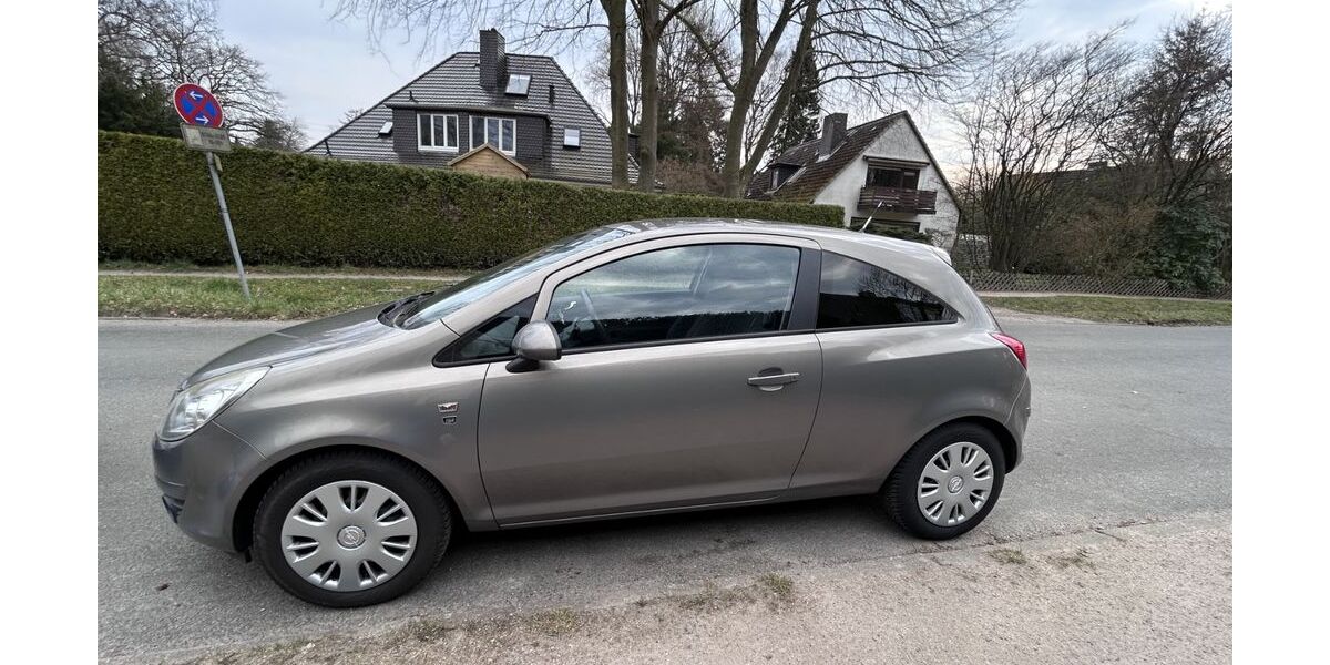 Opel Corsa 152.609 km 1.999 &euro; Braunschweig 38106