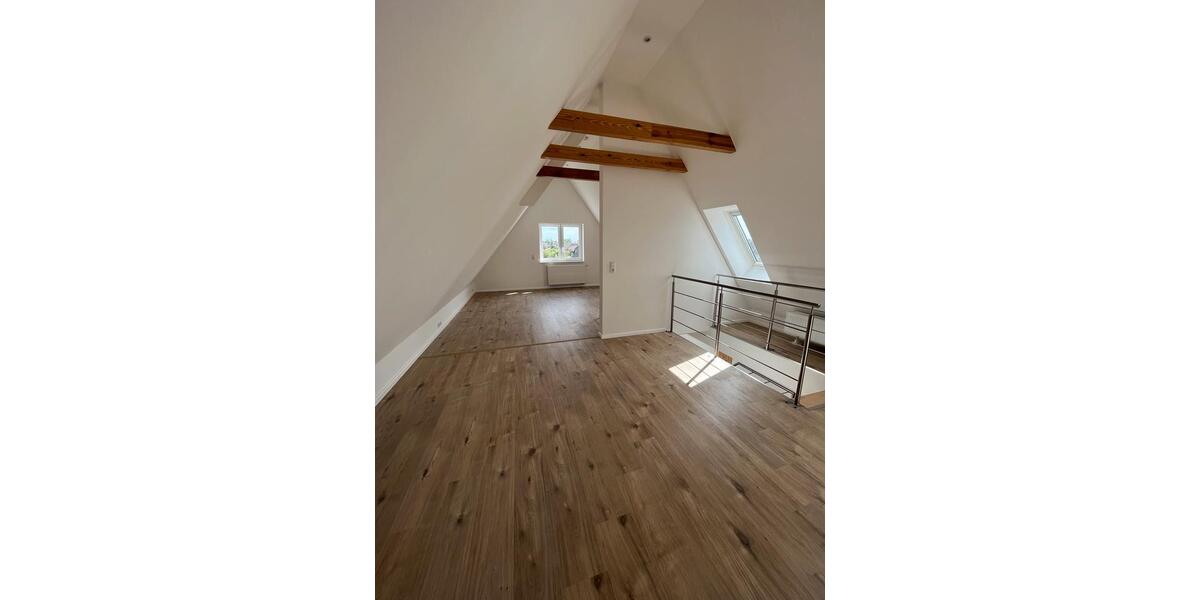 Etagenwohnung Schwülper - 3 Zimmer, 120 m&sup2;, 1.200&euro; | Angebot:26327337