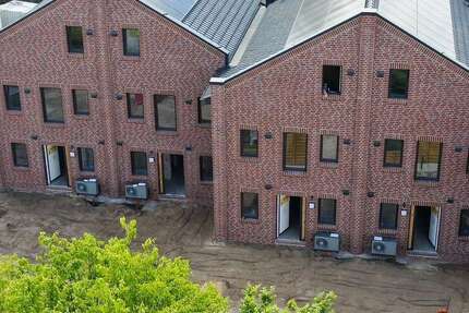Haus zum Mieten in Apen 1.675 € 143 m²