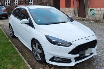 Ford Focus 164.000 km 13.500 &euro; Cremlingen 38162