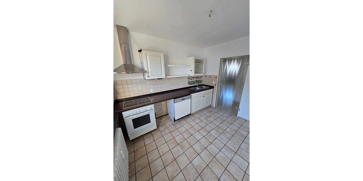 Ab sofort o.später:Stadtrand BS-Südwest, EG,Balkon,Gart.,Küche 3 zimmer