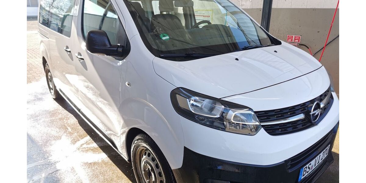 Opel Vivaro 193.000 km 13.900 &euro; Braunschweig 38112