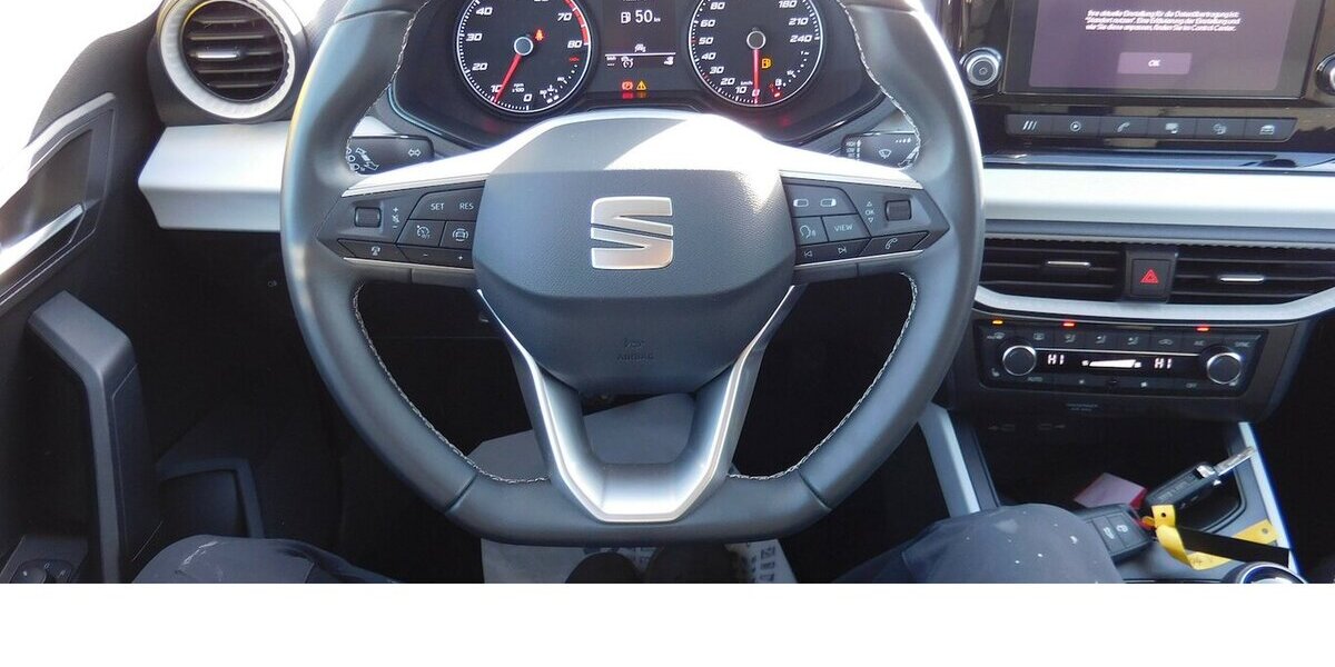 Seat Arona 1.0 FR-Line TSI BMT Klima Navi LED Alu 21.400 km 16.990 &euro; Vordorf 38533
