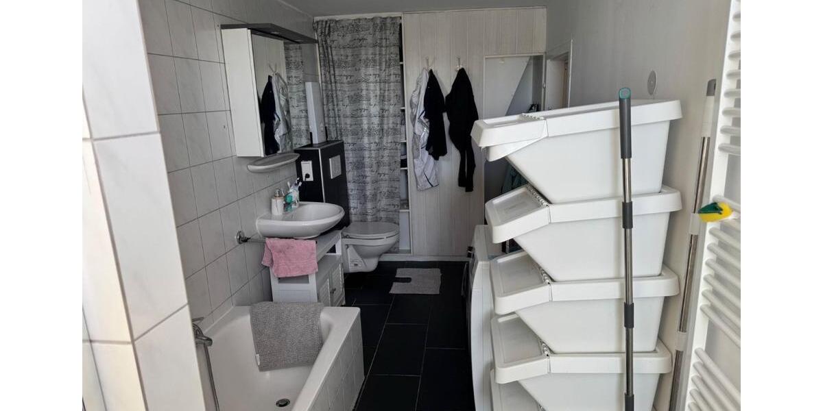 Große 4- Zimmer Dachgeschosswohnung im Zentrum von Wendeburg 4 zimmer