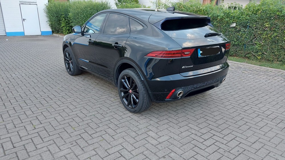 Jaguar E-Pace D150 FWD man R-Dynamic 43.320 km 21.000 &euro; Braunschweig 38100