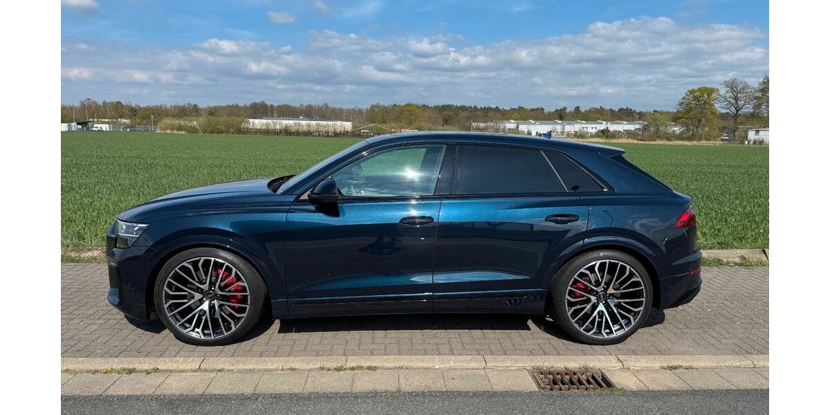 Audi SQ8 14.700 km 99.900 &euro; Isenbüttel 38550